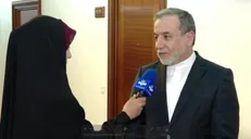 عراقچی: شیوه‌ای غیر از مذاکره غیرمستقیم را نمی‌پذیریم/ هم اکنون توپ در زمین آمریکاست + فیلم