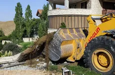 ۴۵ هکتار از اراضی کشاورزی تصرفی در هلجرد آزادسازی شد / تخریب باستی هلیز کرج