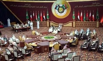 دعوت از قطر برای نشست سران شورای همکاری خلیج فارس