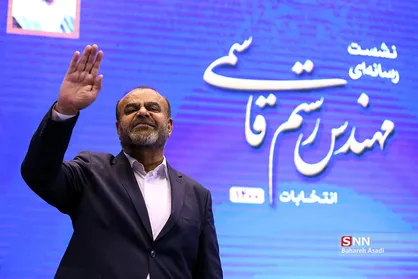 خداحافظی &laquo;رستم قاسمی&raquo; از دولت تکذیب شد