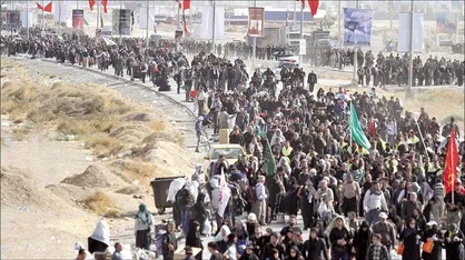 بخش بزرگ پذیرایی از زوار پاکستانی اربعین بر عهده مردم است