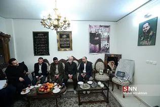 دیدار با خانواده شهید مدافع حرم نوید صفری