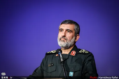 سردار حاجی&zwnj;زاده: شناور&zwnj;های آمریکایی تا ۲ هزار کیلومتری در تیررس ما هستند / پهپاد آمریکا آتش به اختیار ساقط شد