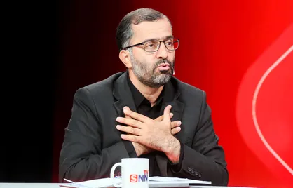 ما اهل تسلیم نیستیم؛ معادلات را بلدیم!