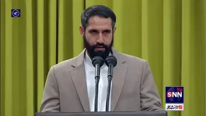 لحظاتی از مداحی مهدی ترکاشوند به زبان لری در دیدار مداحان و شاعران اهل بیت (ع) با رهبر انقلاب