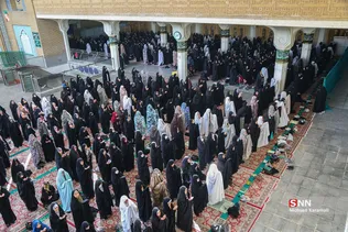 نماز عید قربان در حرم بانوی کرامت