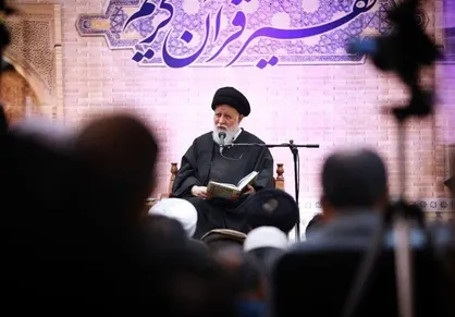 امام جمعه مشهد گفت: تا زمانی که مردم پای انقلاب ایستادند، دشمن نمی&zwnj;تواند به هدف خود برسد.