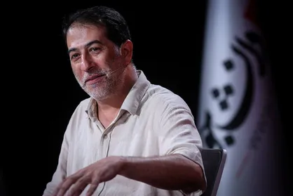 شفیعیان:وزیر با پول شخصی یا غیرشخصی نباید در ایام نوروز به سفر می&zwnj;رفت/ظریف در مسئله اعتماد به آمریکا بی&zwnj;دقتی کرده است+فیلم