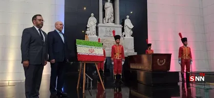 امضای دفتر یادبود مقبره سیمون بولیوار مبارز ضد امپریالیستی آمریکای لاتین توسط رئیس مجلس + فیلم