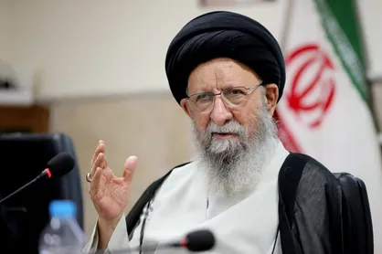 آقای رئیس جمهور، پیگیر مطالبات ۹۰ هزار سهامدار پتروشیمی گلستان باشید + فیلم