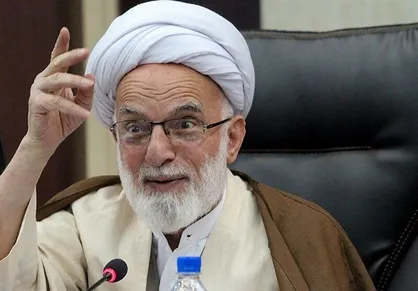 دری نجف&zwnj;آبادی: ساماندهی کالاهای دپو شده در بنادر ضروری است