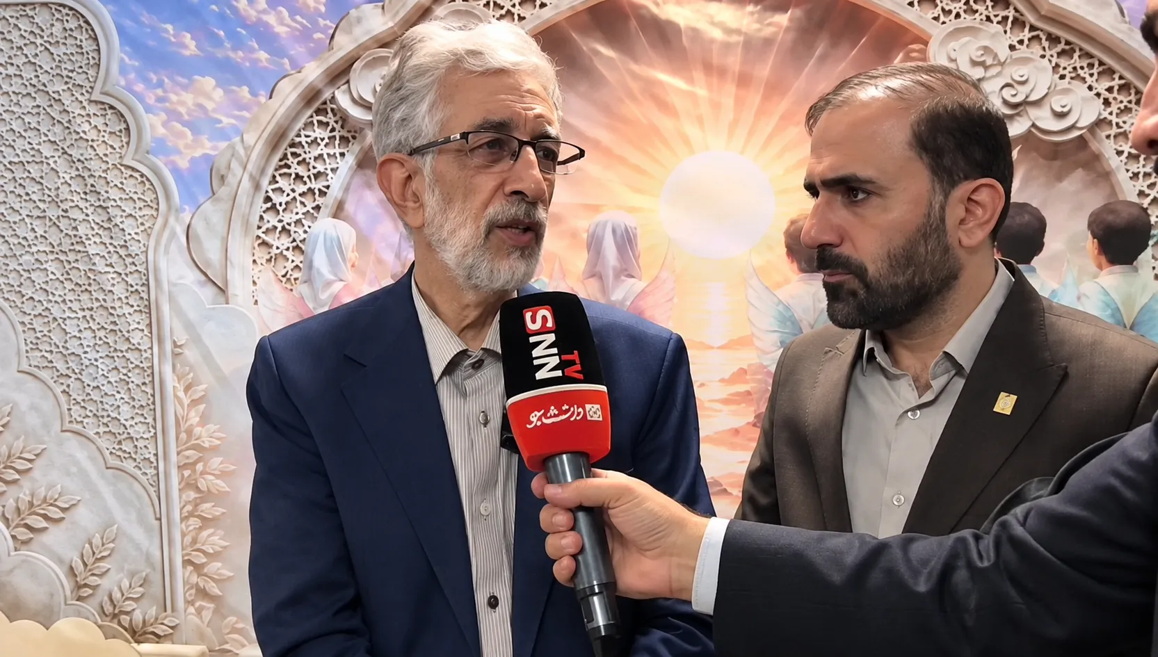 حدادعادل: در اجرای سند تحول آموزش و پرورش خیلی پیشرفت حاصل نشده/ دانش‌آموزان باید بدانند چگونه خونخواه رهبر شهید باشند + فیلم
