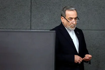 &zwnj;عراقچی: فرارکردن سربازان آمریکایی به هتل&zwnj;ها دلیلی بر هدف&zwnj;قرارنگرفتن آن&zwnj;ها نخواهد بود