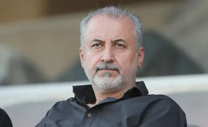 شما که جسارت ندارید چرا قانون می&zwnj;گذارید؟ / چرا نمایشی به نام سقف بودجه راه انداختید!