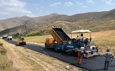 روکش آسفالت ۲۲ کیلومتر از محورهای فرعی و روستایی طالقان اجرا شد