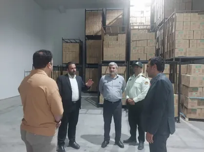 بازدید سرزده دادستان اشکذر از انبارهای ذخیره&zwnj;سازی کالاهای اساسی