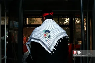 حرکت دسته عزاداری دانشگاه تهران به سمت حسینیه امام خمینی (ره)

