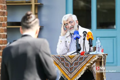 گفتگوی خودمانی دکتر جلیلی با دانشجویان