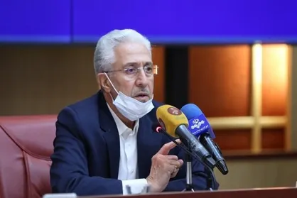 بخشی از رکود علمی استادان به دلیل شرایط اداری است