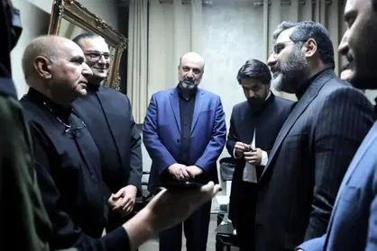 وزیر ارشاد به تماشای &laquo;علمدار&raquo; نشست/ حمایت از آثار فاخر دینی
