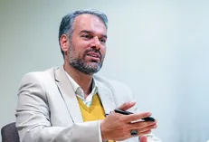عضو کمیسیون شورا‌ها و امور داخلی مجلس: خودرو‌های خارجی ۸ تا ۱۰ هزار دلاری لوکس نیستند
