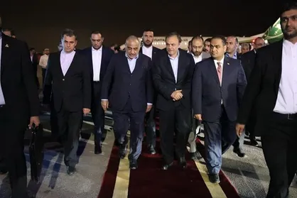 نخست وزیر عراق به منظور زیارت بارگاه منور رضوی وارد مشهد شد