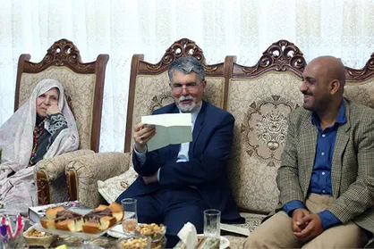 وزیر فرهنگ و ارشاد اسلامی به دیدار سیمین&zwnj;دخت وحیدی رفت