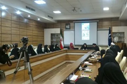 چیزی درباره حقوق زنان در غرب نداریم/ بنای خانواده در غرب شکسته شده است