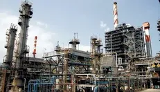 انفجار مرموز در پالایشگاه اشدود اسرائیل؛ آتش‌سوزی گسترده و تعطیلی کامل