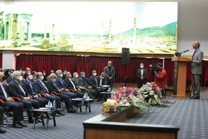صالحی: حمایت از حضور دانشمندان و اندیشمندان شاخص در مراکز تصمیم&zwnj;گیری علمی دنیا از مهم&zwnj;ترین برنامه&zwnj;هاست