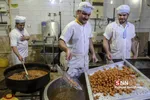کارگاه پخت زولبیا و بامیه
