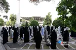 اقامه نماز عید فطر در مسجد دانشگاه تهران