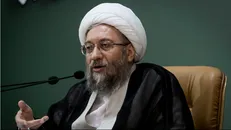 آقای آملی؛ با عقلانیت انقلابی مانع خسارت دیگری به مردم مانند برجام شوید