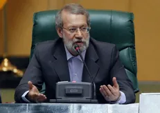 مخالفت لاریجانی با درخواست بررسی استعفای ظریف در جلسه غیرعلنی