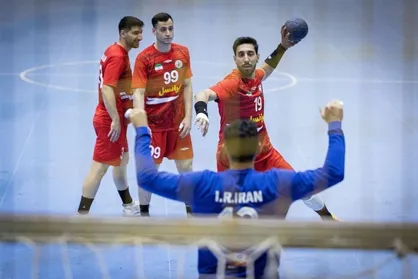بازیکن تیم ملی هندبال:قلبمان از مصیبت&zwnj;های وارده به درد آمده است/ با سربلندی از این شرایط عبور خواهیم کرد