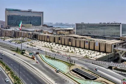ایران&zwnj;مال بانک آینده را بلعید/ زیان ۱۰ هزار میلیارد تومانی یک پاساژ!