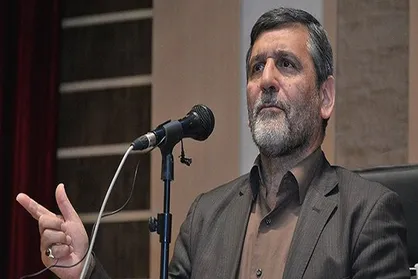 تعلیمات فرهنگی آنگونه که در شأن دانشجوی ما باشد آموزش داده نمی&zwnj;شود