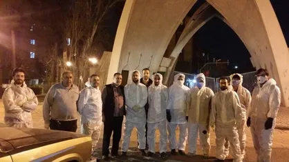 گروه جهادی دانشگاه علم و صنعت درقالب ۱۰ گروه معابر شهر تهران را ضد عفونی می&zwnj;کند