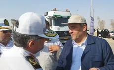 شرایط برای پارک ۹۰ هزار خودرو در مهران فراهم است