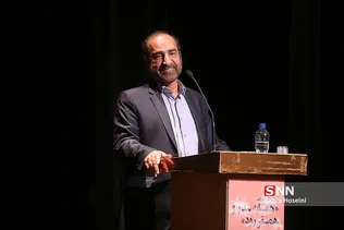 محمدرضا سنگری در مراسم رونمایی از کتاب همسایه سدر و همسفر رود