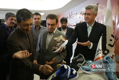 اهدای ۱۰۱۰۰۰ جفت کفش توسط بانک ملت به دانش آموزان نیازمند/ بانک ملت ۱۳ هزار فقره تسهیلات در اختیار نیازمندان قرار داده است