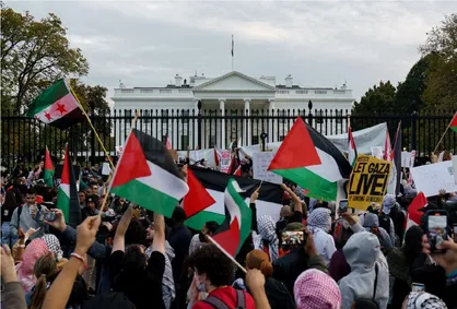 تظاهرات مقابل محل اقامت نتانیاهو در واشنگتن؛ جای جنایتکار جنگی در زندان است!