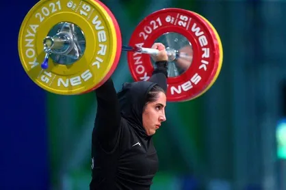 الهام حسینی بهترین دختر وزنه&zwnj;بردار ایران در رنکینگ جهانی