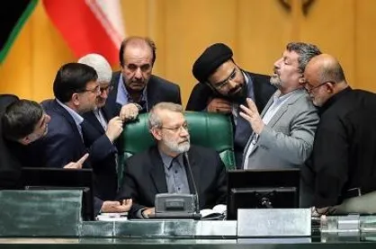 وقتی اقتصاددان&zwnj;ها جایی در کمیسیون اقتصادی مجلس دهم نداشتند / بی&zwnj;رنگی اقتصاد در دوره دهم