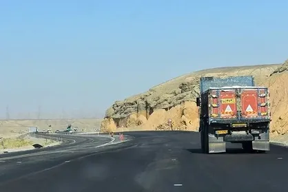 محور بن-داران همچنان دوطرفه است/ ایمنی جاده در انتظار مسئولان راه&zwnj;وشهرسازی
