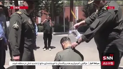 ریختن پارچ آب یخ بر سر خلبانان توسط فرمانده نیروی هوایی ارتش جمهوری اسلامی ایران!