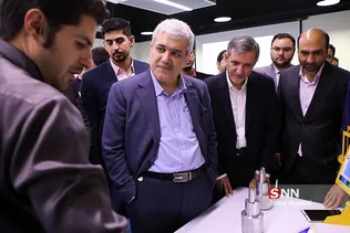 سورنا ستاری و علی خاکی صدیق در آیین افتتاح مرکز نوآوری نصیر