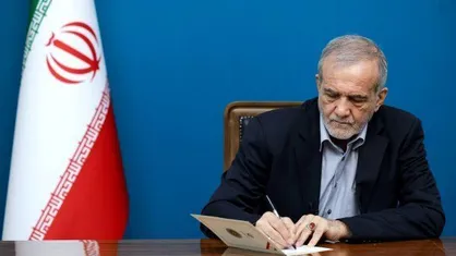 پزشکیان: خرمشهر امروز ایران، خلیج&zwnj;فارس و تنگۀ هرمز است