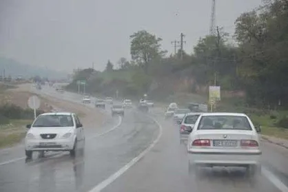 جاده&zwnj;های خراسان رضوی، در محاصره باران و برف و گرد و غبار