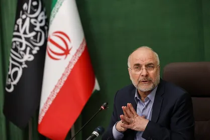دیدار جمعی از اعضای شورای تبیین مواضع بسیج دانشجویی کشور با محمدباقر قالیباف + عکس